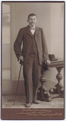 Zdjcie wykonane w Atelier Gustav Juncker.
